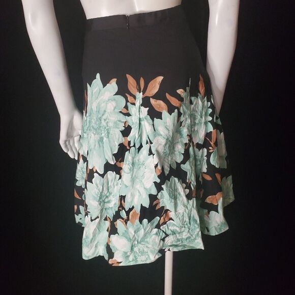 Speechless Black, Blue, & Brown Floral Skirt (7) - Picture 5 of 6